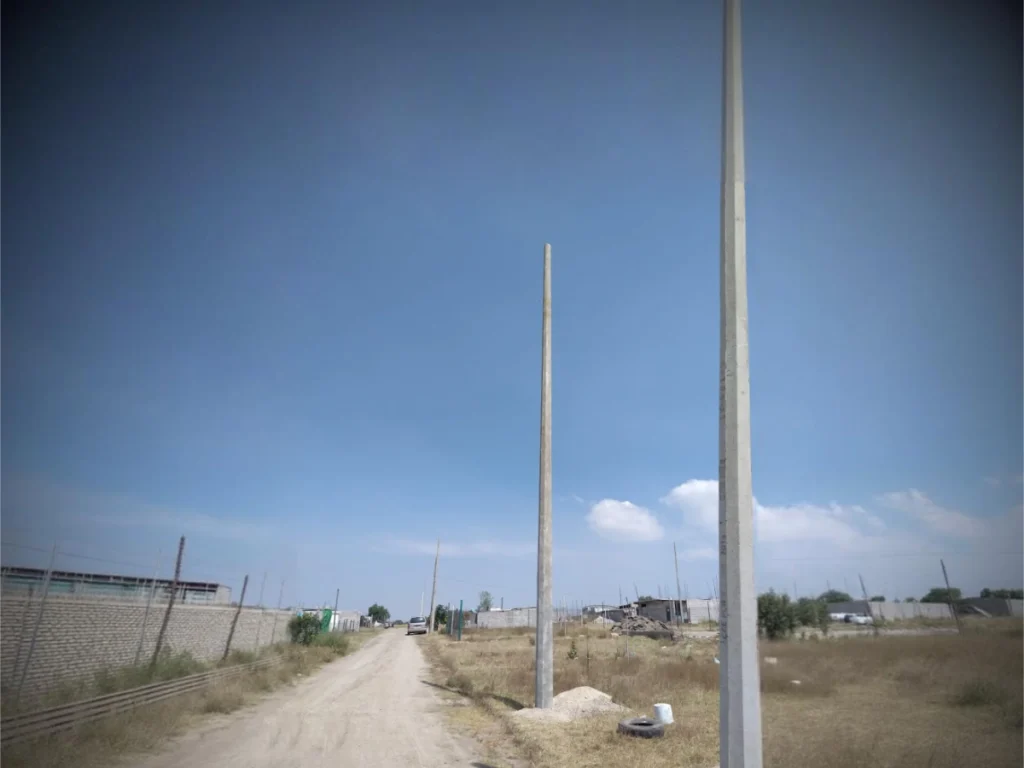 Instalación de poste sobre cepa