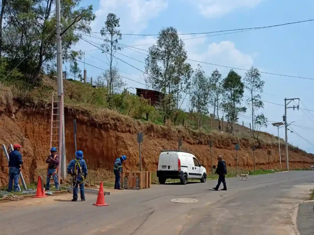 Detalles finales de sobre la red eléctrica con supervisor